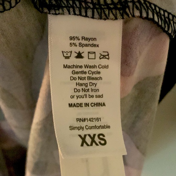 XXS Black & Floral LuLaRoe Debra Peasant Top - NWT - Picture 5 of 7